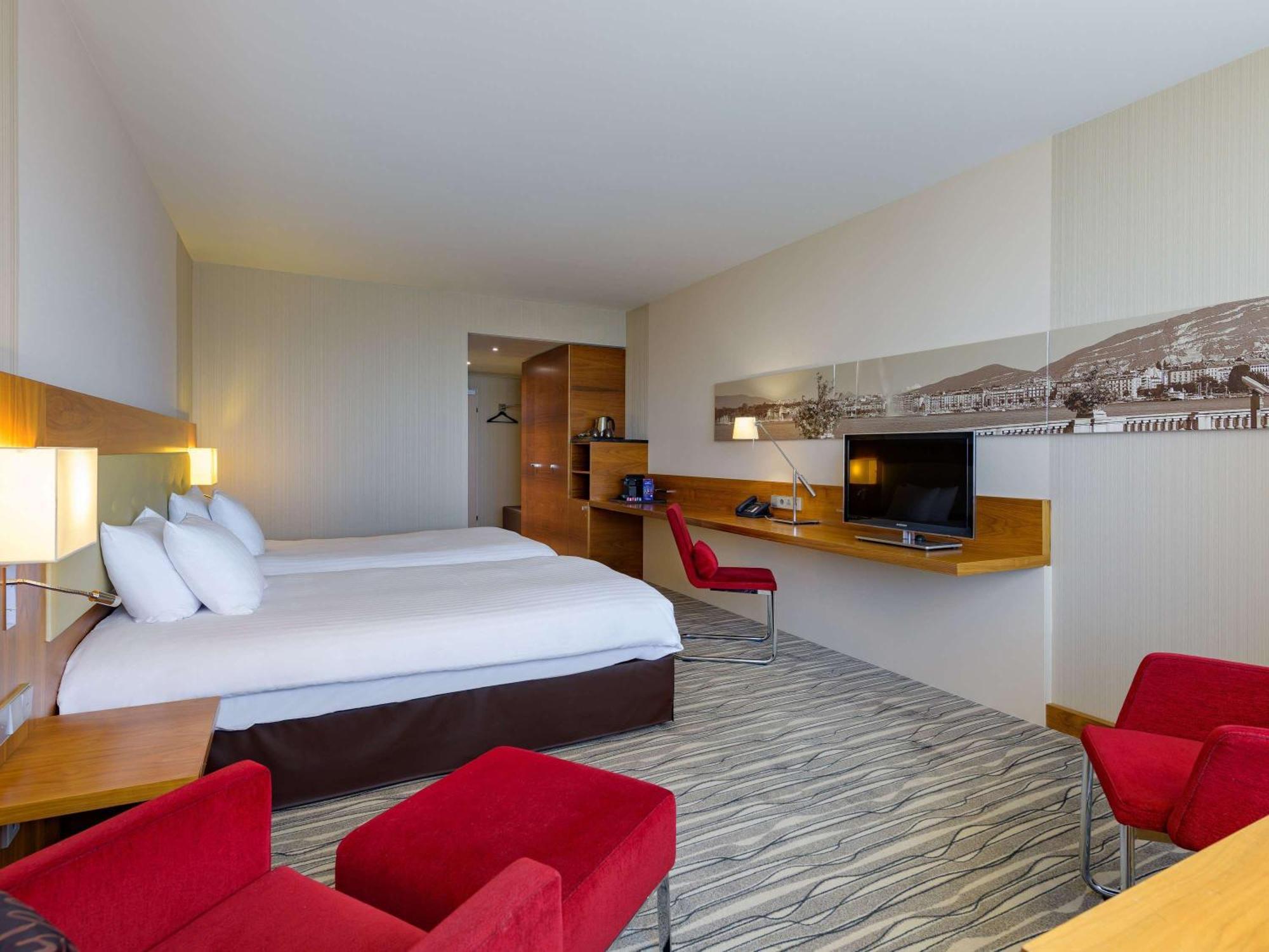 Moevenpick Hotel Geneva Meyrin Exterior photo