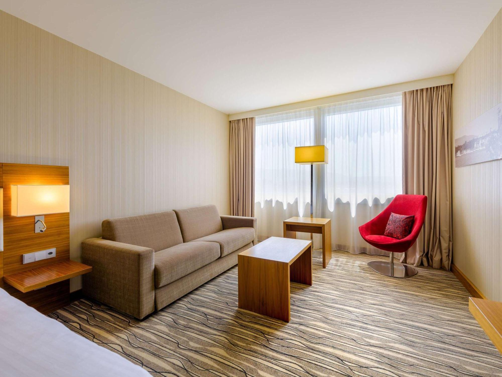 Moevenpick Hotel Geneva Meyrin Exterior photo
