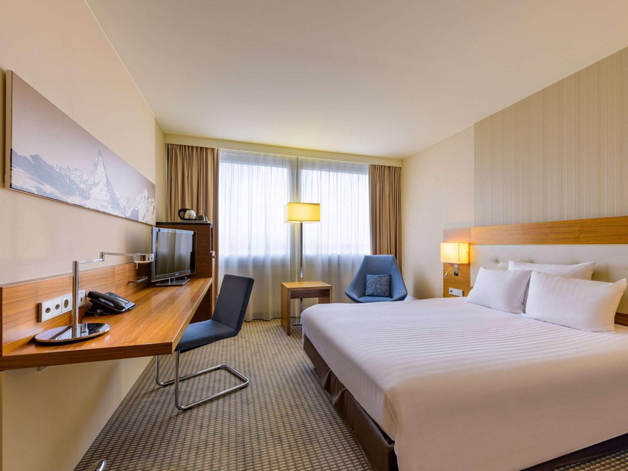 Moevenpick Hotel Geneva Meyrin Exterior photo
