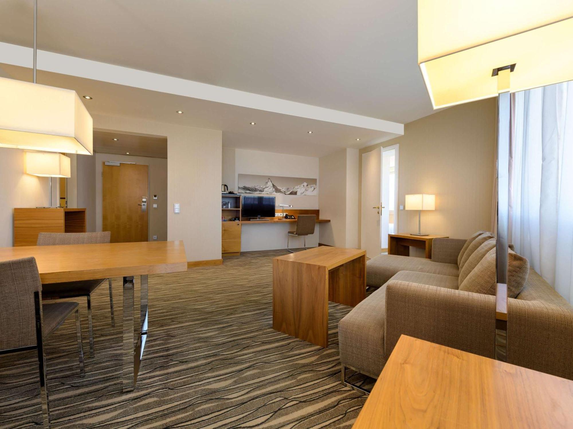 Moevenpick Hotel Geneva Meyrin Exterior photo