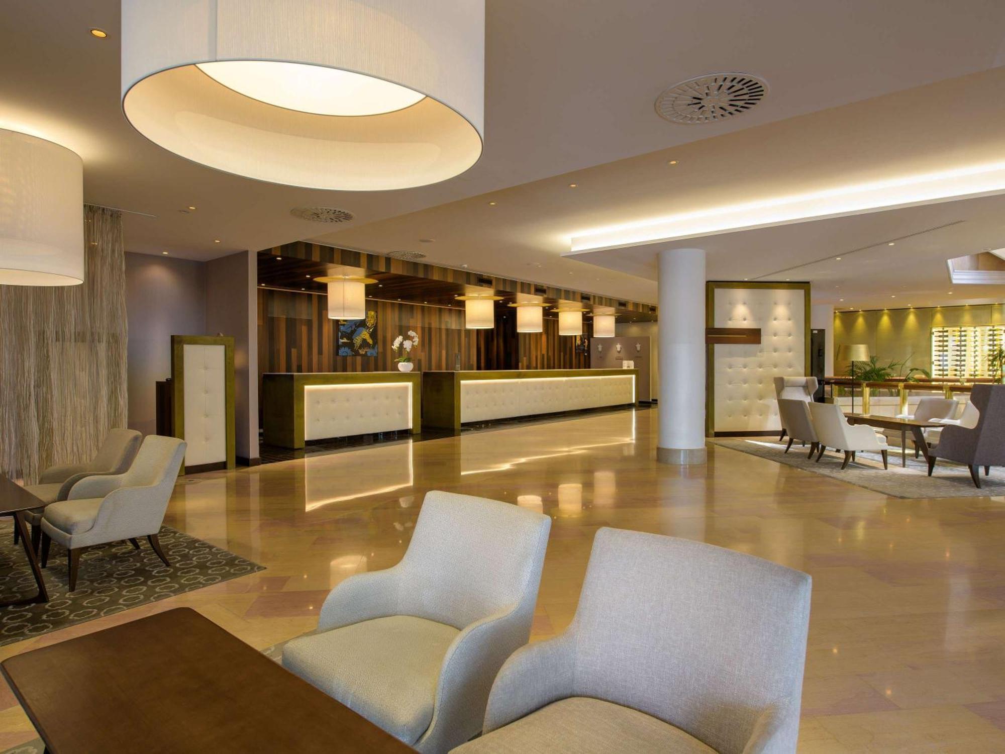 Moevenpick Hotel Geneva Meyrin Exterior photo