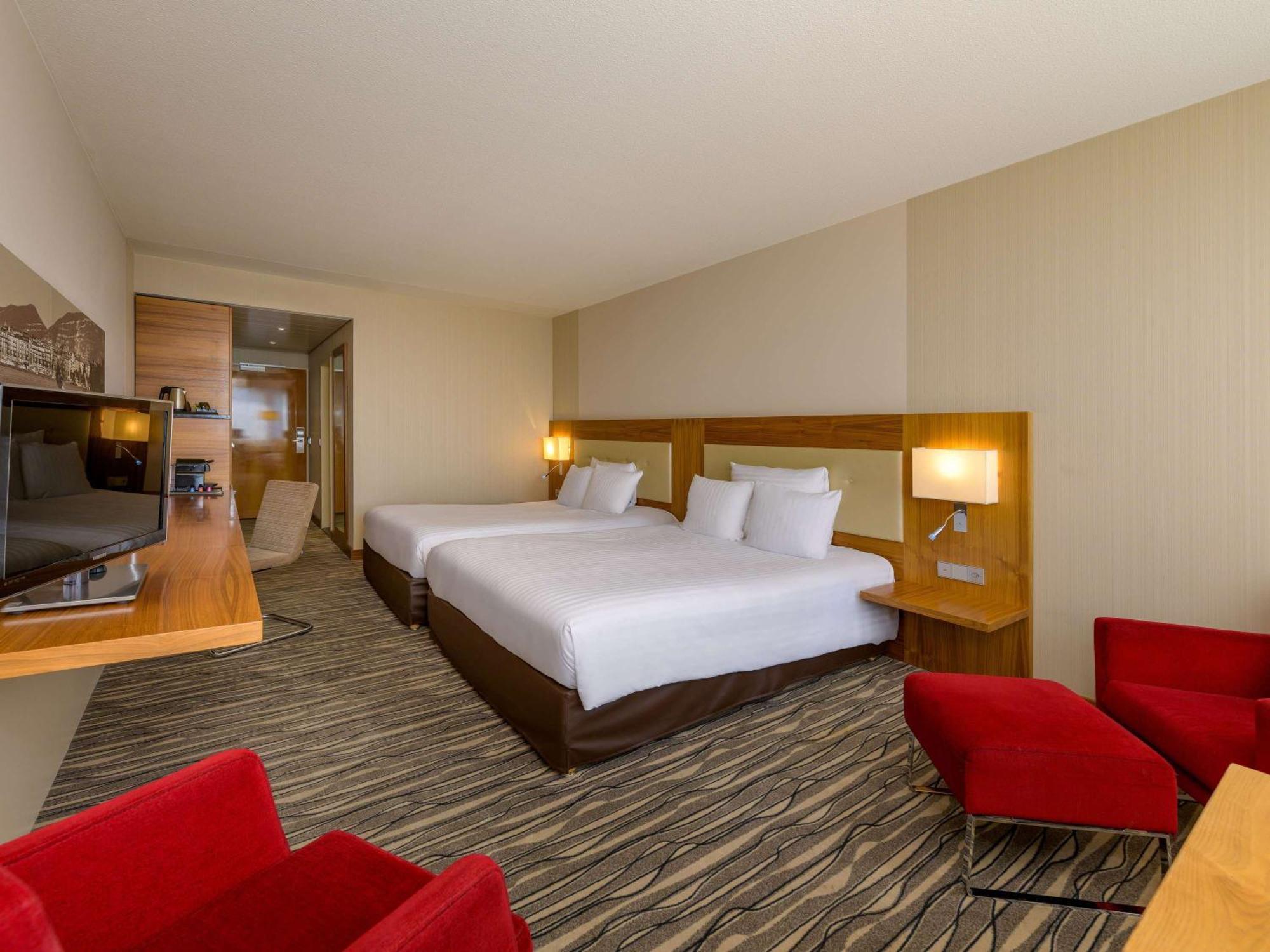 Moevenpick Hotel Geneva Meyrin Exterior photo