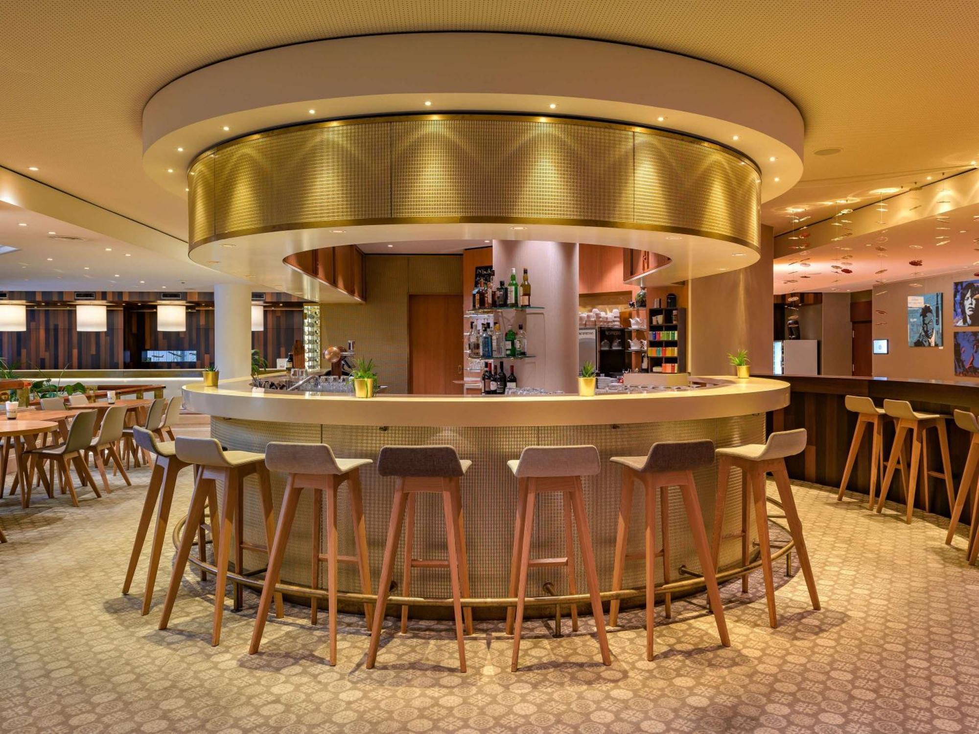 Moevenpick Hotel Geneva Meyrin Exterior photo